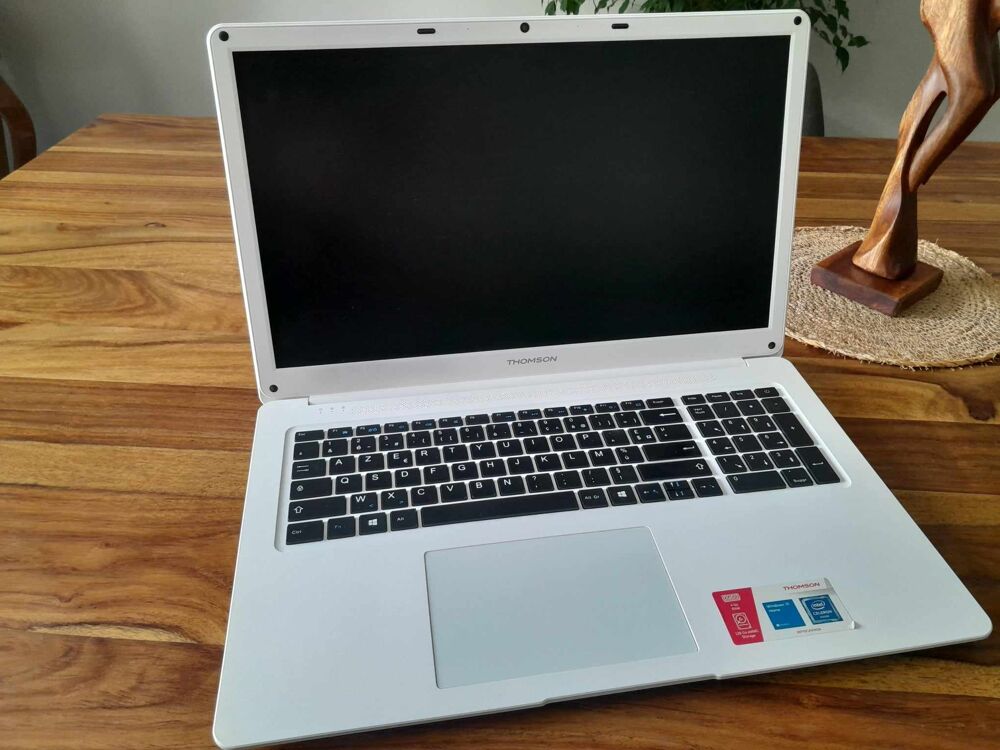 Ordinateur portable Thomson 17 pouces Blanc. Matériel informatique
