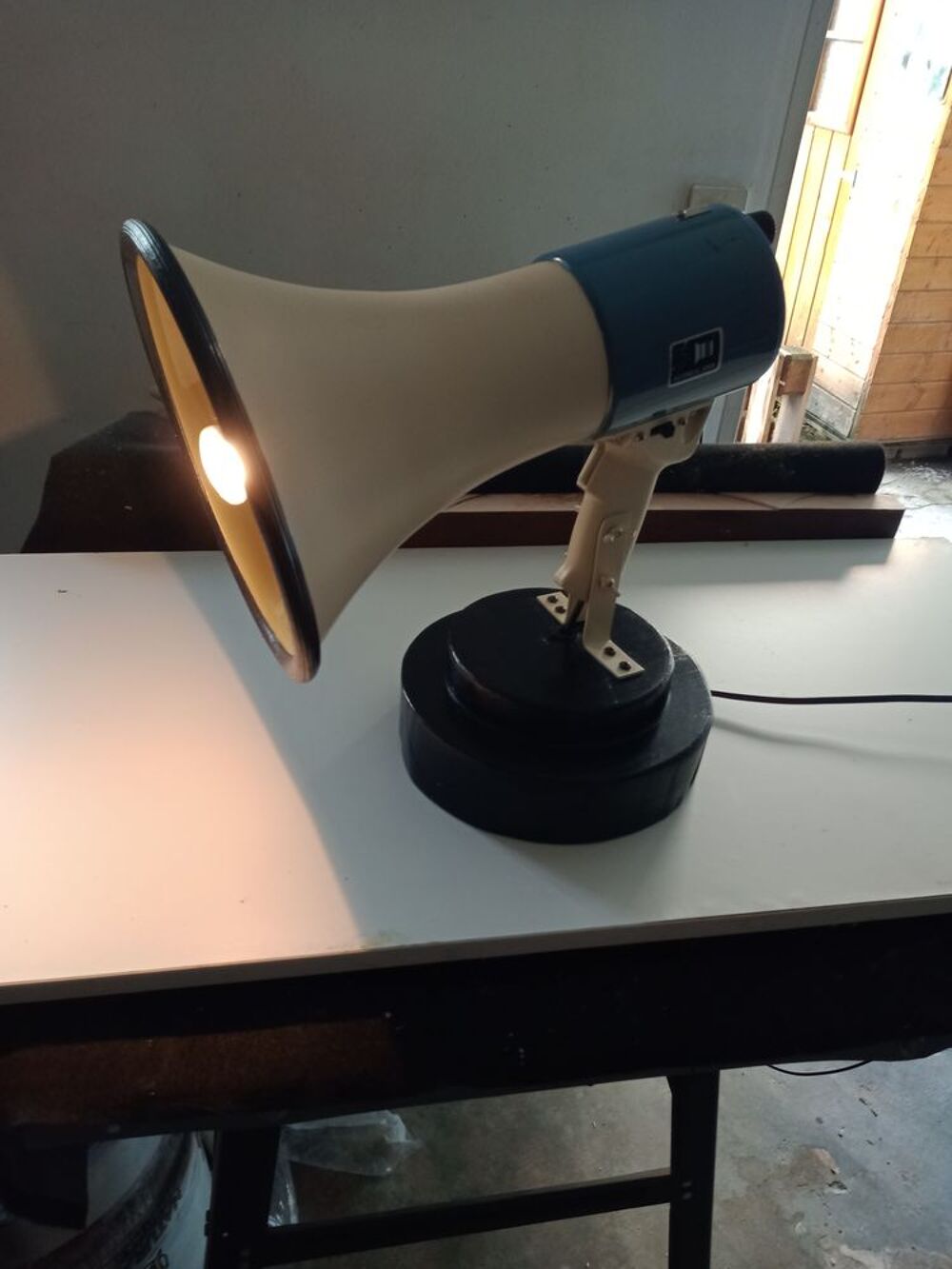 Lampe projecteur artisanale Meubles
