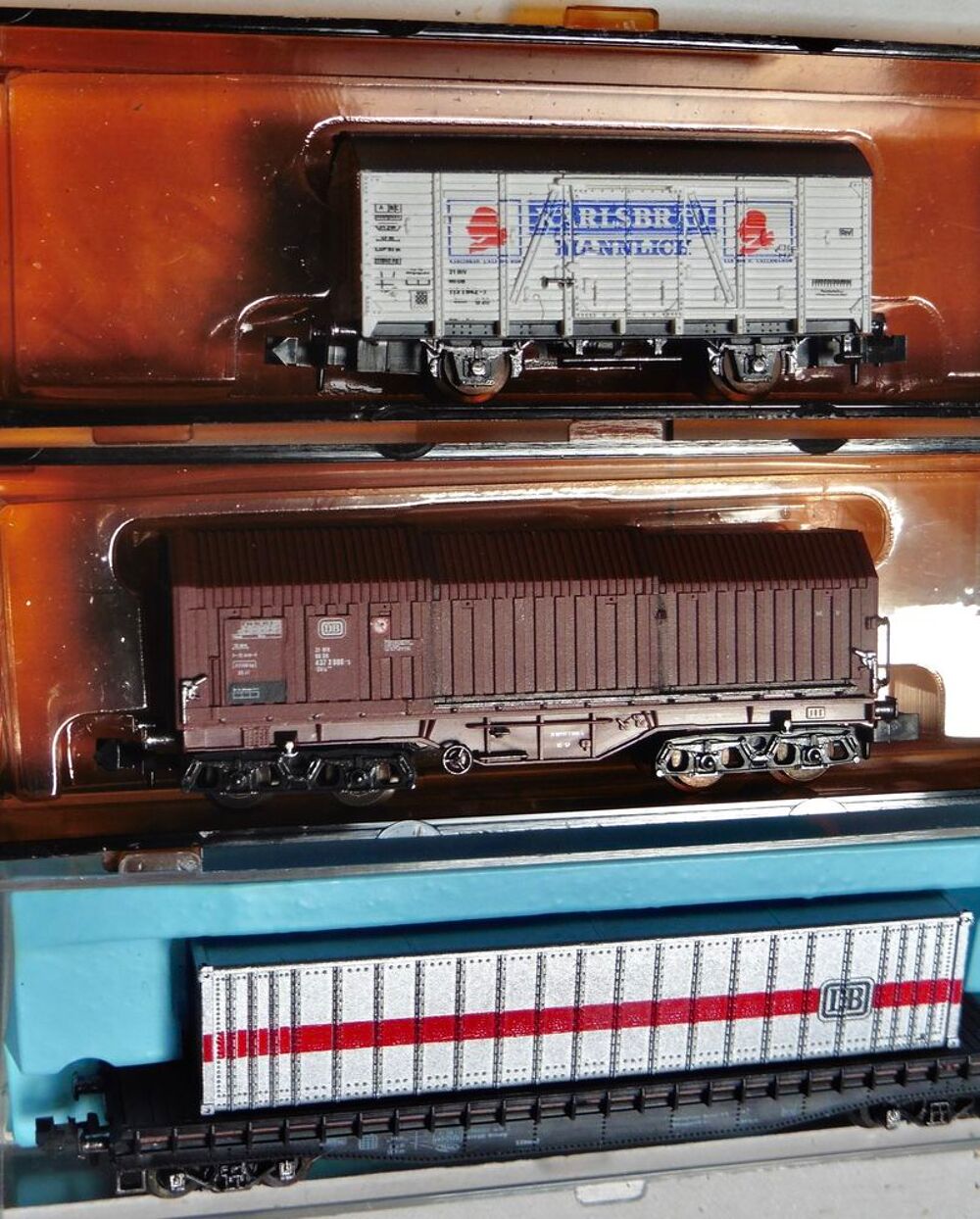 trois motrices &eacute;lectriques N Roco et Neuf wagons Jeux / jouets