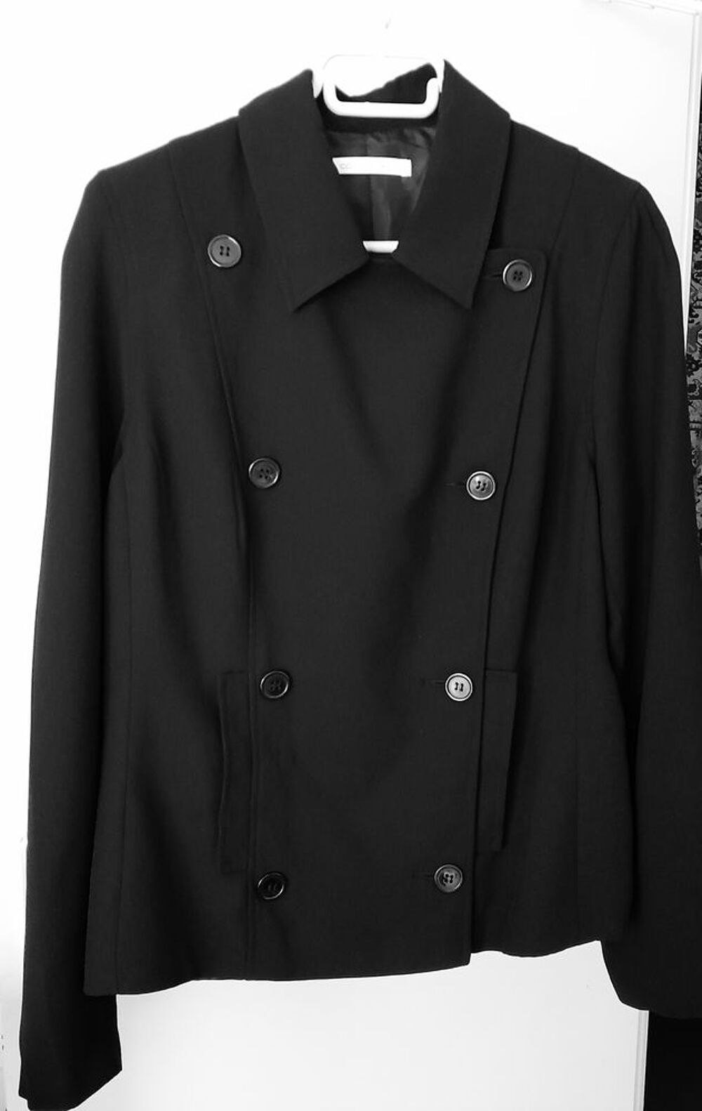 Veste noire "C&ocirc;t&eacute; Femme" Vêtements