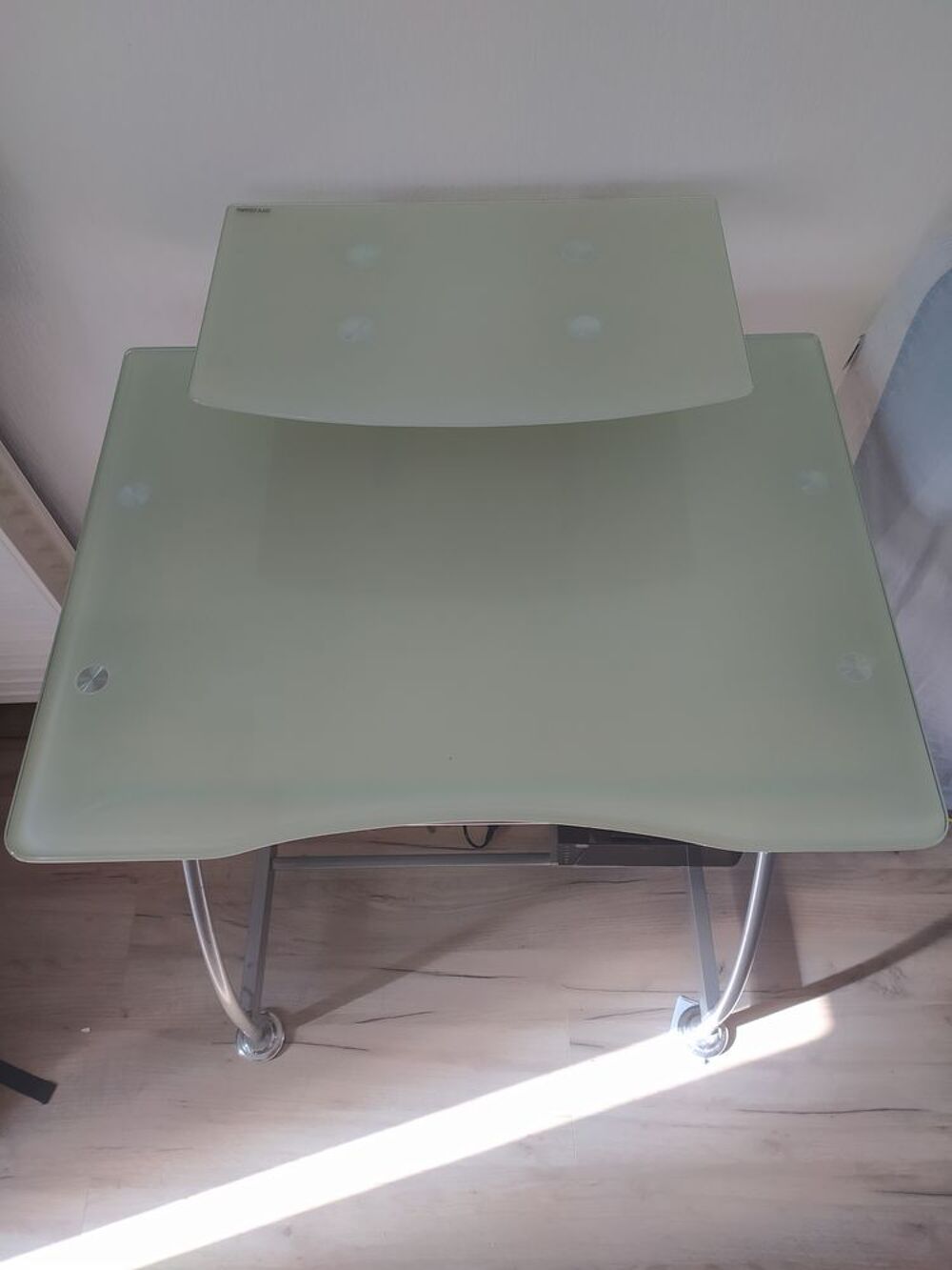 Table verre tremp&eacute; Meubles
