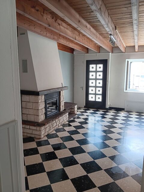   Maison de bourg r�nov�e, bien situ�e, 3 chambres et 1 jardin Maison - 5 pi�ce(s) - 105 m�