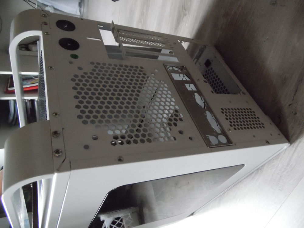 BOITIER VIDE PC Matériel informatique