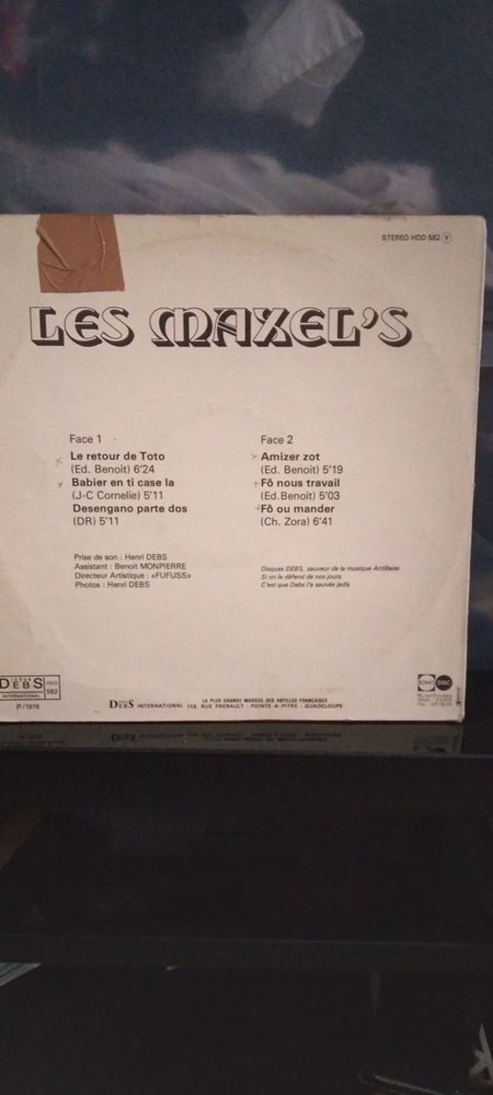 UN ALBUM DE MUSIQUE TROPICALE VINTAGE CD et vinyles