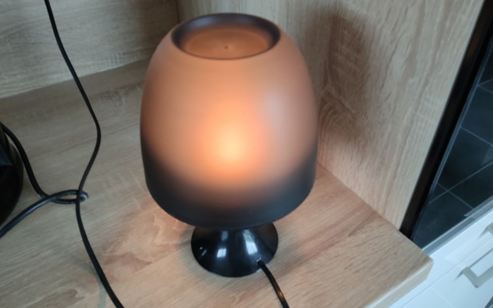 Plusieurs Lampes de salon a poser 
Bas prix Electroménager