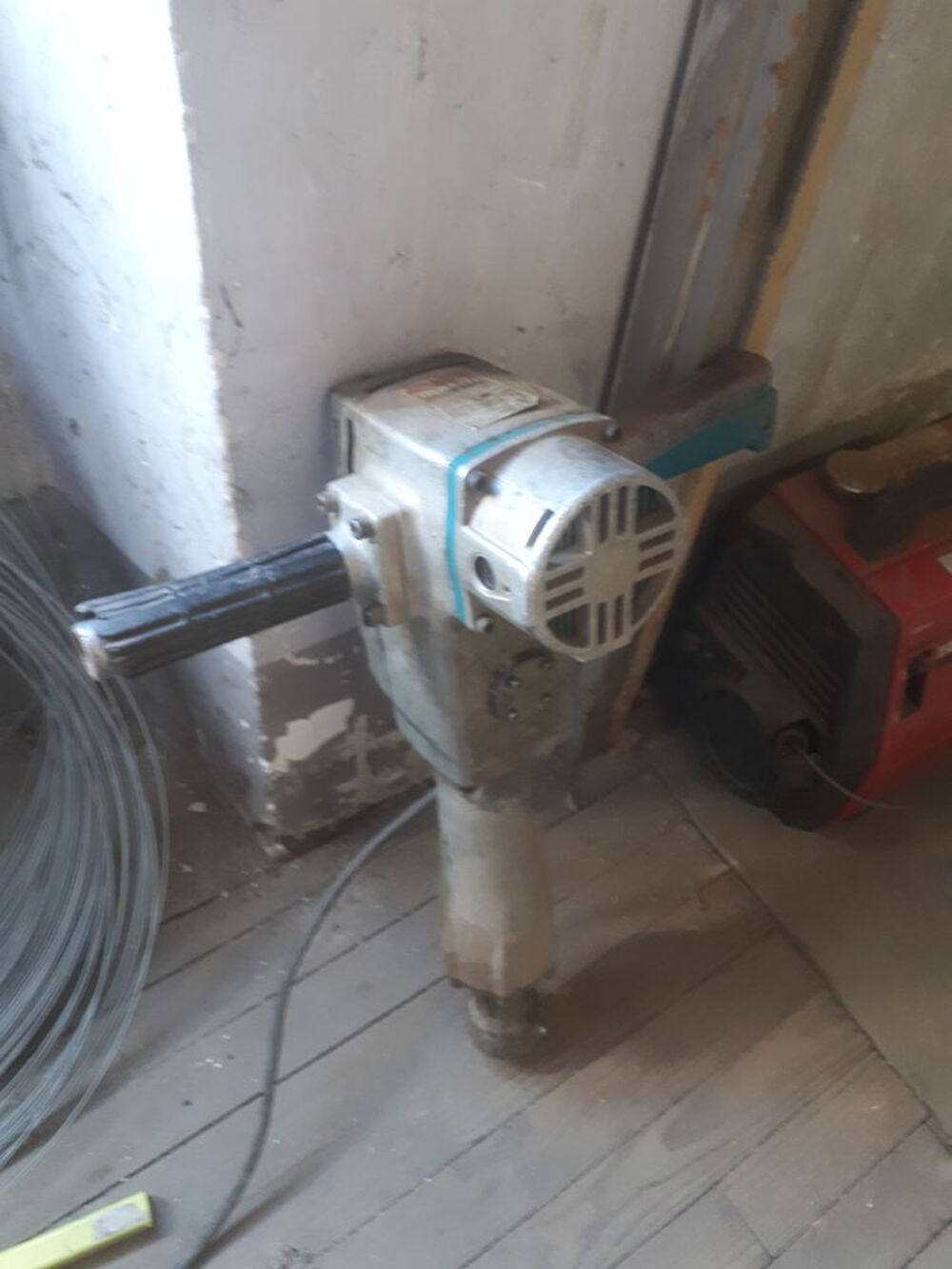 marteau piqueur makita 1400w Bricolage