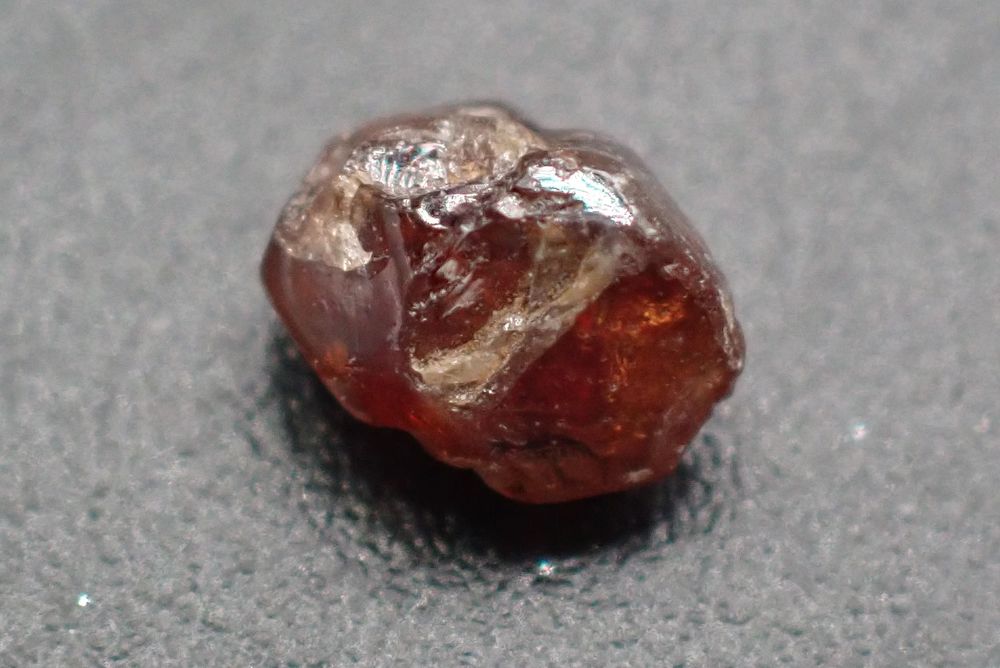 Zircon RARE Langeac Haute-loire Auvergne -Rh&ocirc;ne-Alpes France 