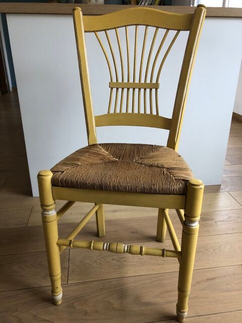 Chaise en bois 45 Plaimpied-Givaudins (18)