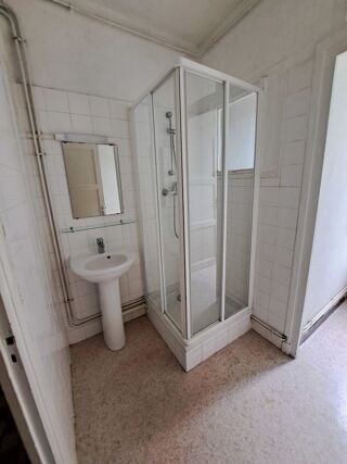  Appartement à louer 4 pièces 58 m²