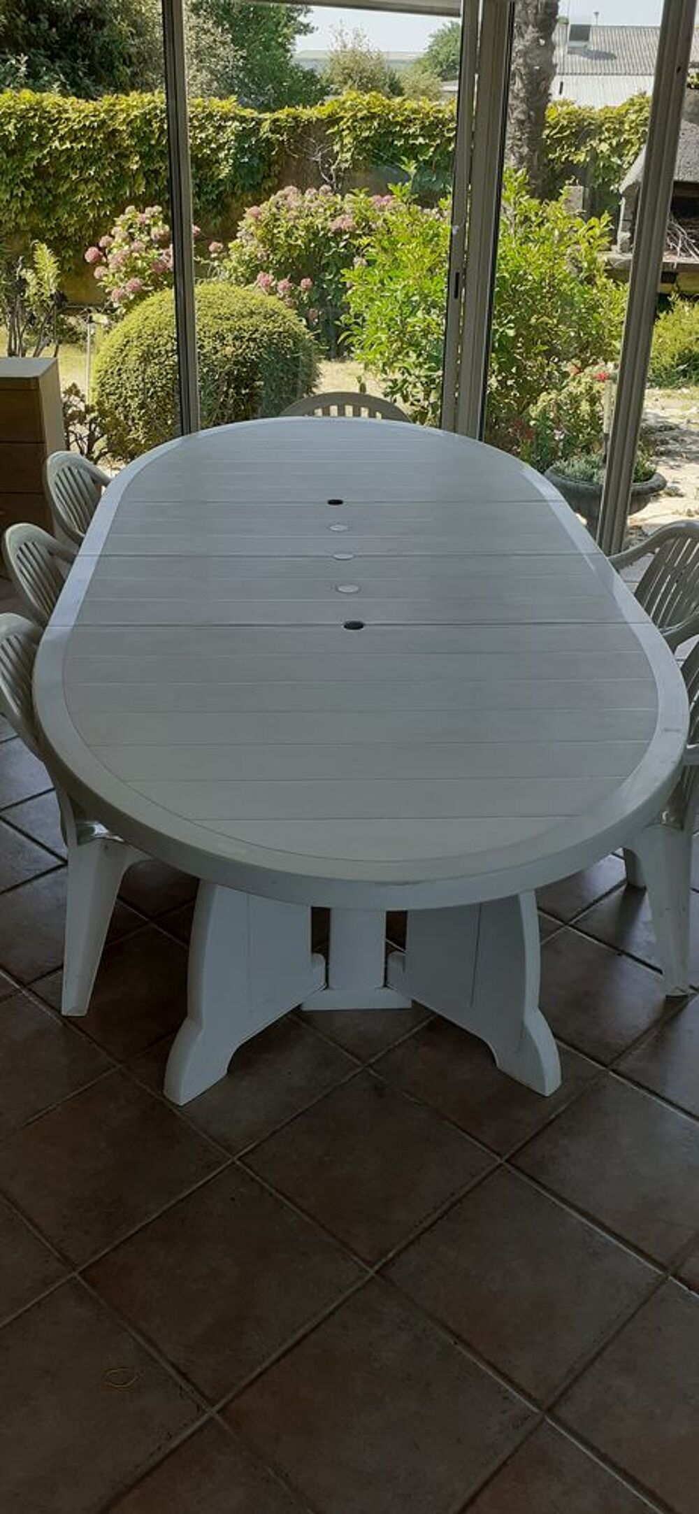 TABLE de JARDIN OVALE PLASTIQUE 10/12 convives + 6 chaises Jardin