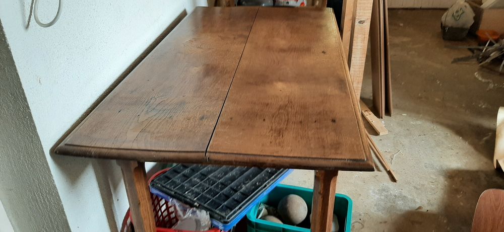 table vend&eacute;enne Meubles