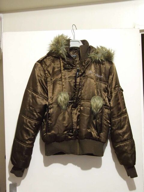 Doudoune, veste chaude, couleur caramel T. 2 (36 38) NEUVE 9 Bagnolet (93)