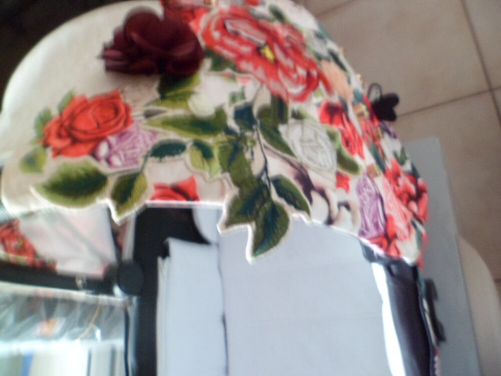Nacelle &agrave; fleurs mis Puériculture