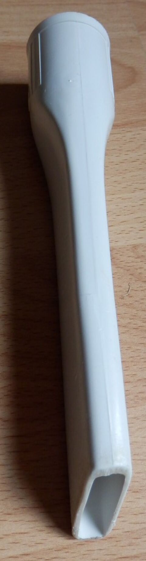 Embout suceur pour aspirateur : tr�s bon �tat 4 �vry (91)