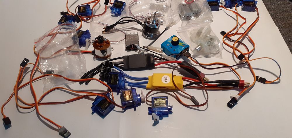 PIECES POUR DRONES Jeux / jouets