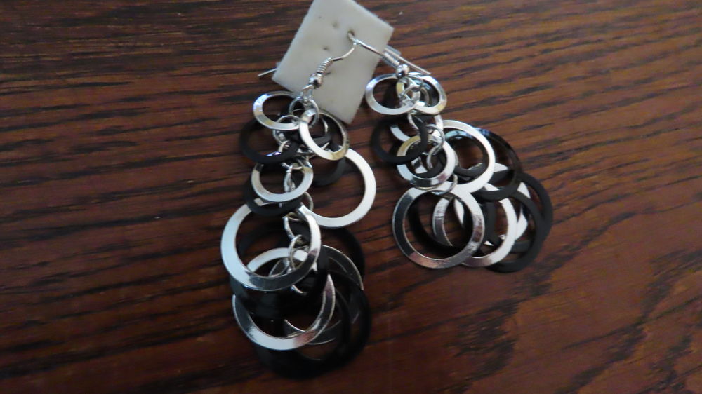 Boucles d'oreilles Bijoux et montres