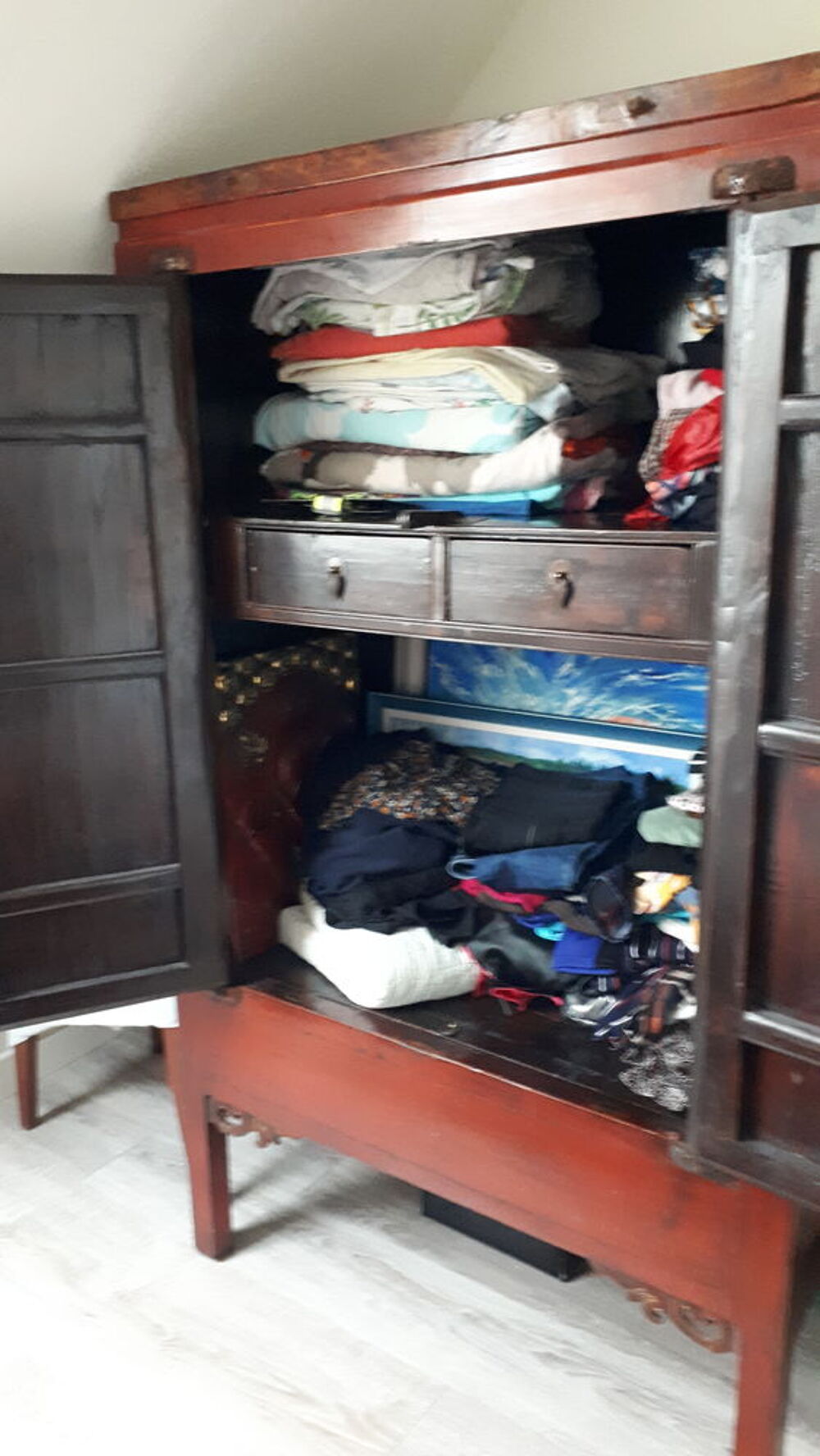 Armoire asiatique rouge Meubles