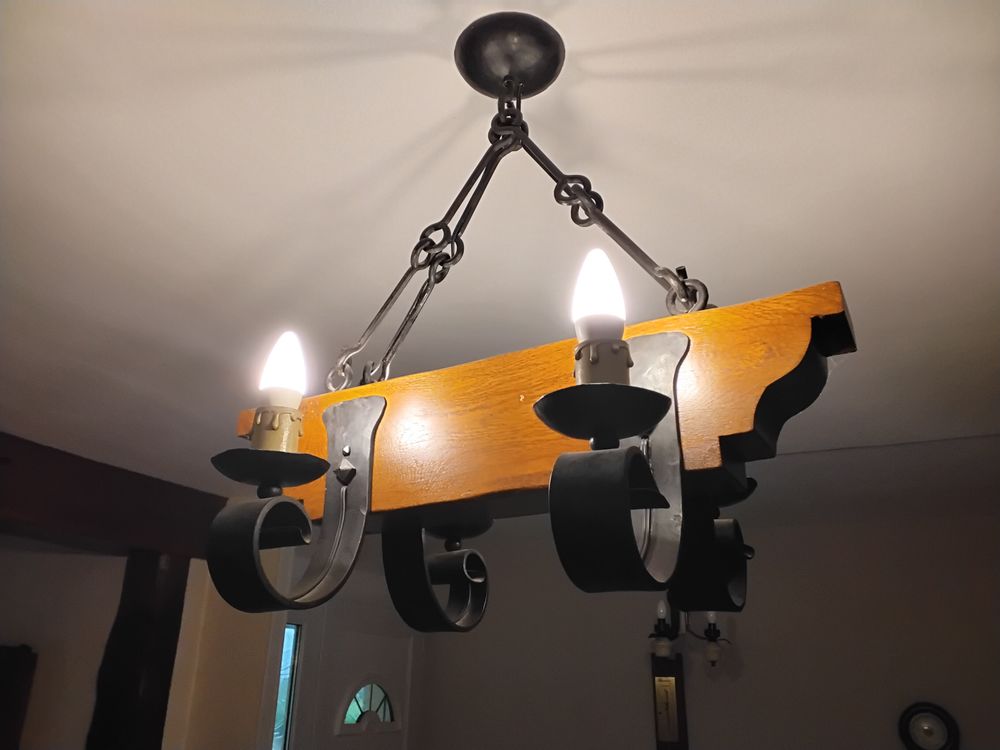 3 LUSTRES BOIS ET FERRONNERIE 
Décoration