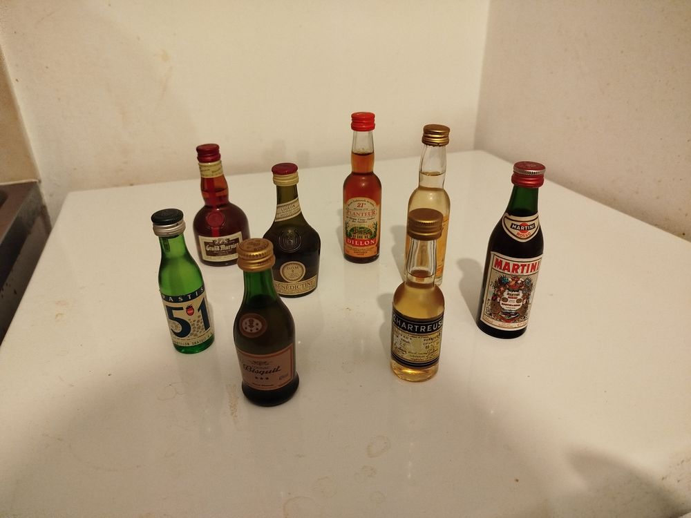 A l'unit&eacute;. 5 euros par mignonnette. Neuves et scell&eacute;s Cuisine
