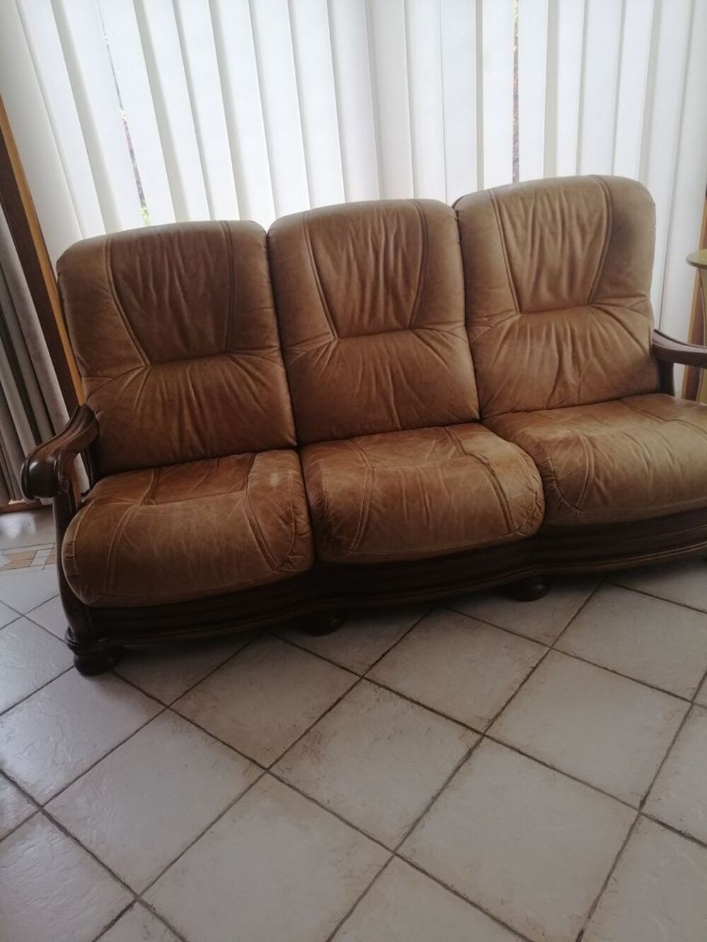 salon en ch&ecirc;ne et cuir Meubles
