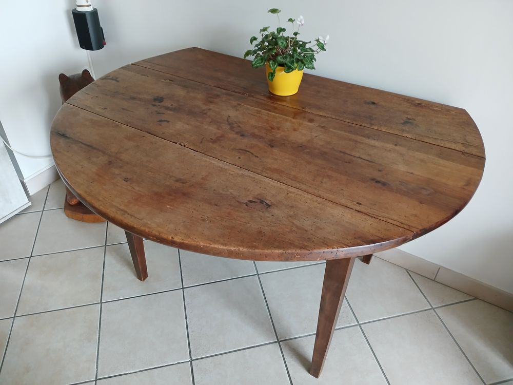 TABLE RONDE ANCIENNE VINTAGE Meubles