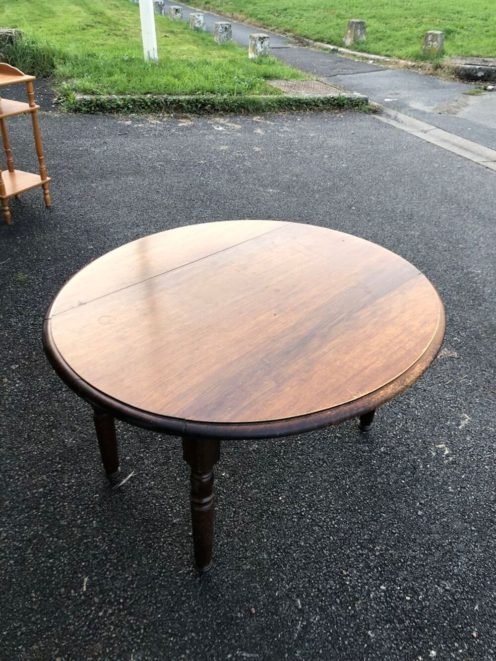 Table ronde basse de salon vintage Meubles