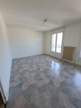  Appartement à louer 3 pièces 70 m²