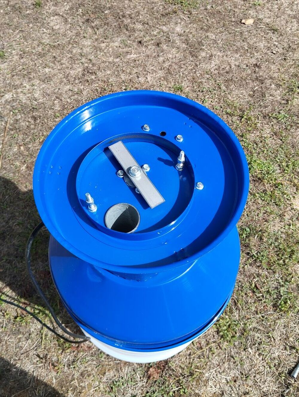 Moulin &eacute;lectrique pour grains basse cour Jardin