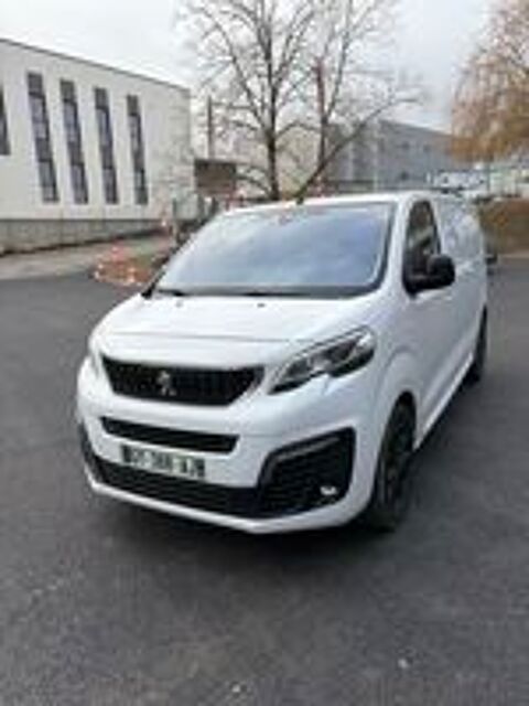 Expert EXPERT FGN TOLE COMPACT BLUEHDI 145 S&S EAT8 PREMIUM 2026 occasion 69440 Mornant