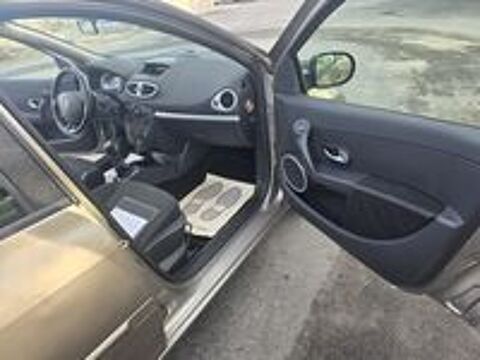 Clio III 1.5 dCi 105 eco2 Dynamique (6 CV) 2009 occasion 31140 Aucamville