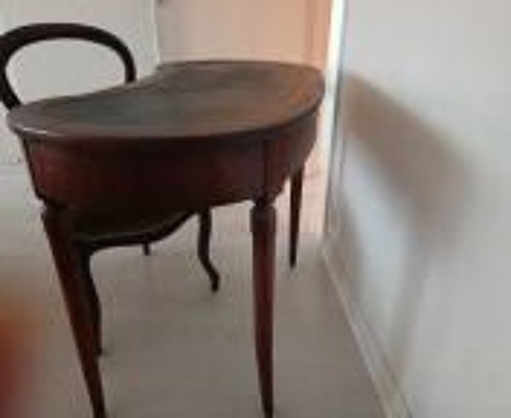 Bureau "rognon" acajou Meubles