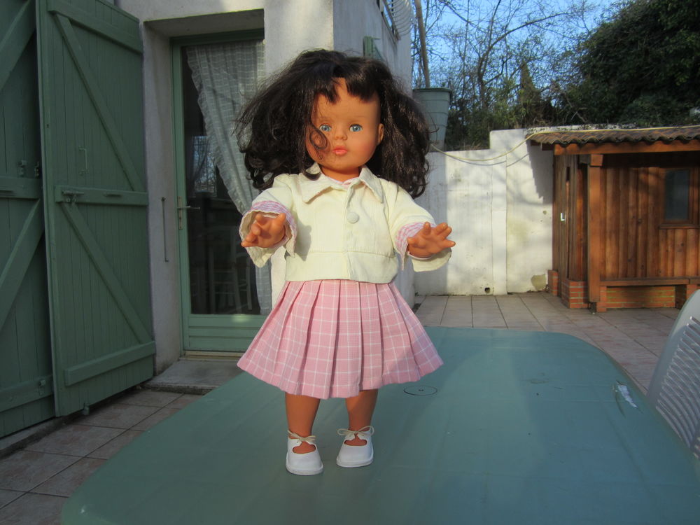 belle poup&eacute;e de 50 cm v&ecirc;tue Jeux / jouets