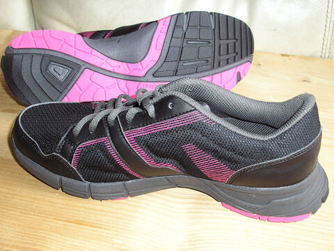 Chaussures marche sportive femme 40 30 Paris 17 (75)