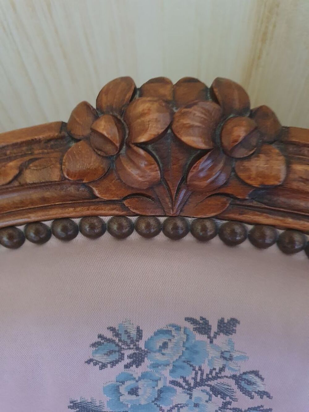 Fauteuils tapissiers armatures en noyer Meubles