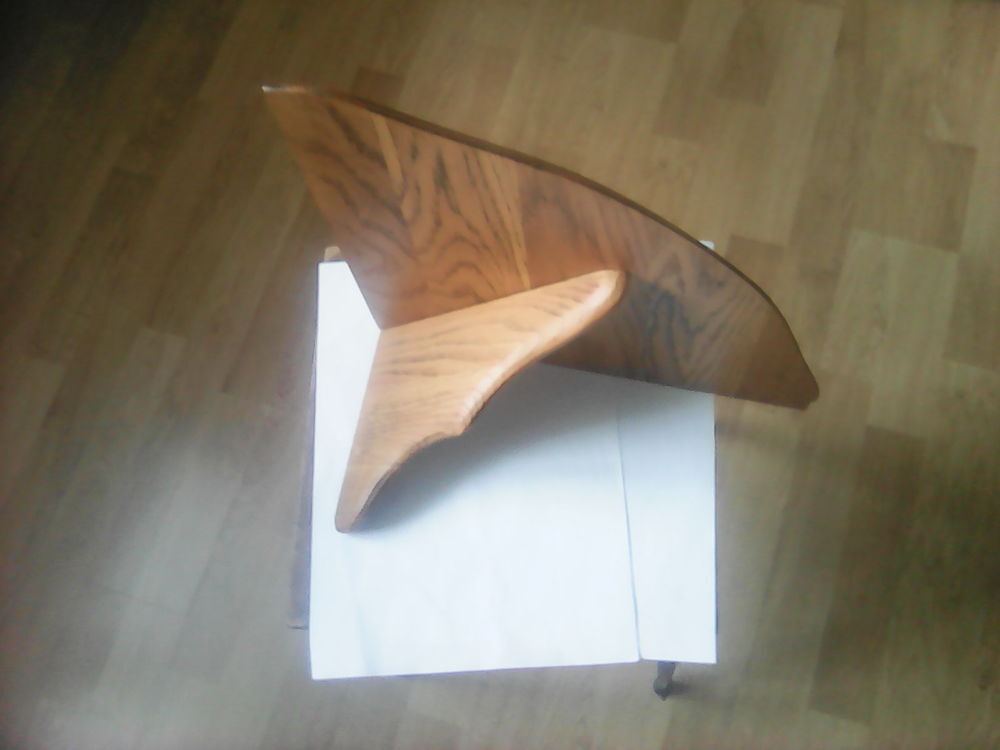 tablette d angle ch&ecirc;ne massif chant moulur&eacute; . Bricolage