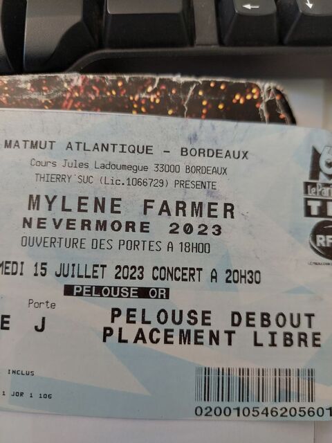 Concert Mylene Farmer 15 juillet Pelouse or Prix cotant  125 Langoiran (33)