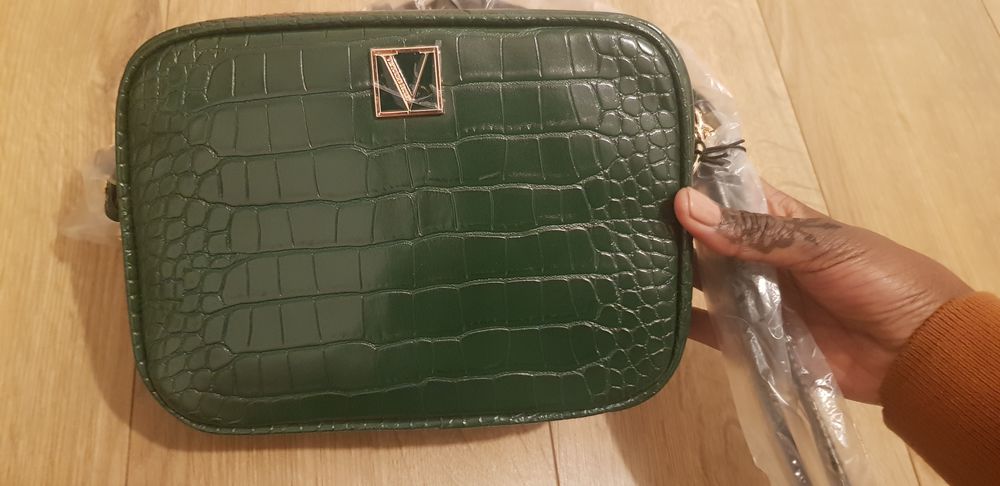 Sac bandouli&egrave;re Victoria's secret neuf Maroquinerie