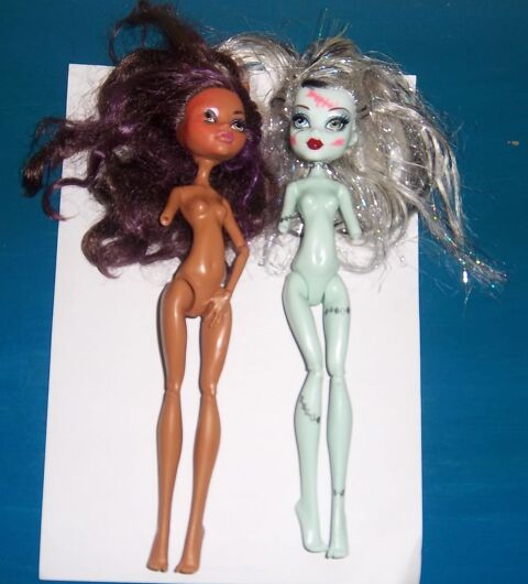 2 poupes Monster high pices dtaches 2 Colombier-Fontaine (25)