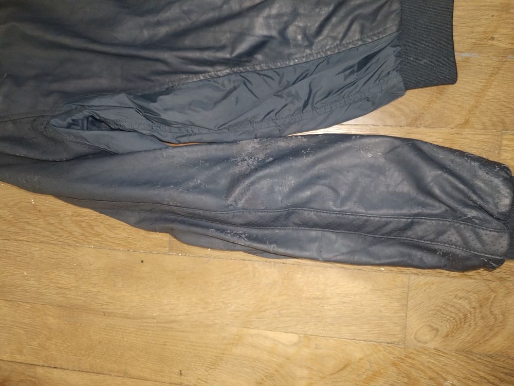 Blouson simili cuir (Taille S) abim&eacute; id&eacute;al travaux 0.50 € Vêtements