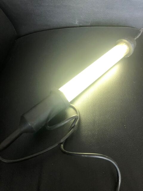 lampe n�on (pour m�cano ou autre bricoleur) 12 Brou-sur-Chantereine (77)