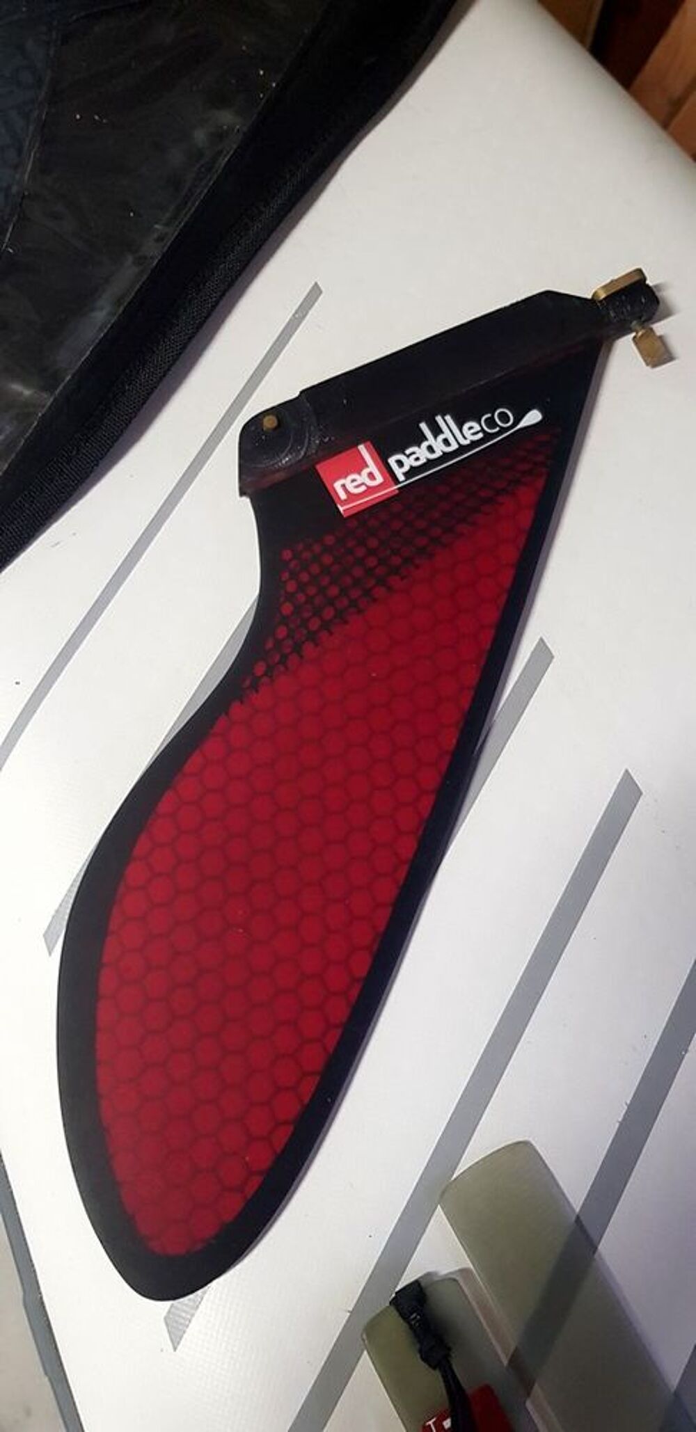 Paddle 
RED PADDLE ELITE 14/25 pratiquement neuf
Sports