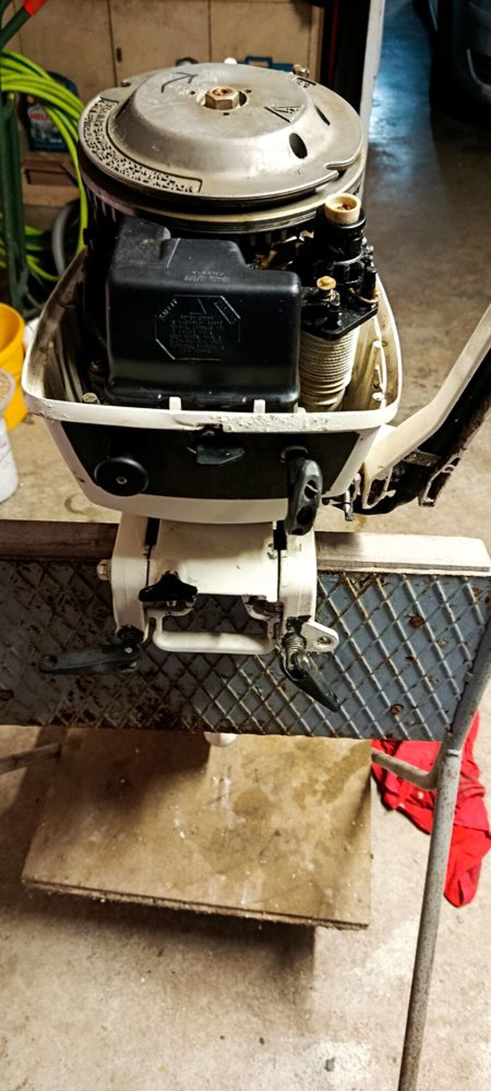 Moteur JOHNSON Bricolage
