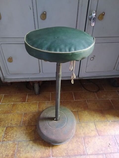 Ancien Tabouret de Dentiste Skaï 1950. 70 Loches (37)
