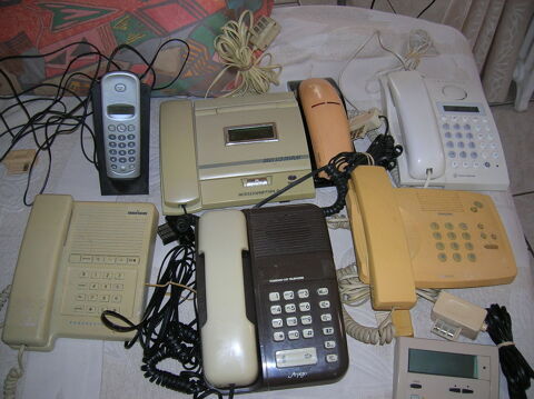 8 téléphones fixes anciens+1 boitier+14 télécartes Reims (51)