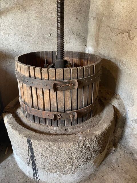 Pressoir  pommes 10 Saint-Pierre-en-Faucigny (74)