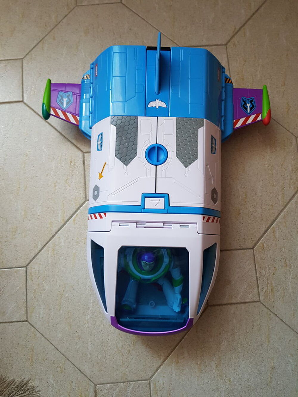 SUPER VAISSEAU BUZZ L'ECLAIR Jeux / jouets