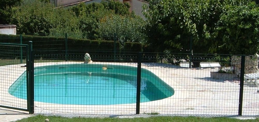   petit chalet 2 personnes a 7 km de la MER , piscine parking Provence-Alpes-Cte d'Azur, Vence (06140)