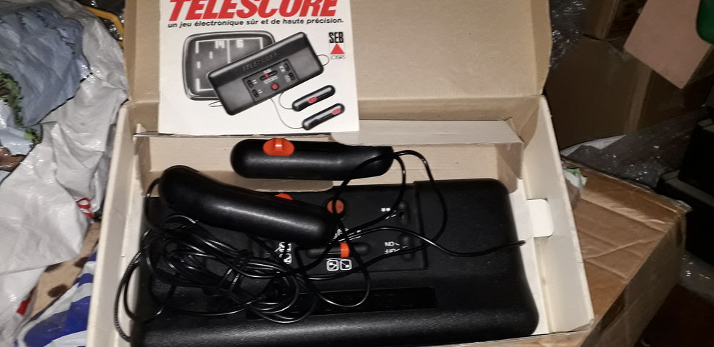 Console t&eacute;lescore SEB de l'ann&eacute;e 1977 Consoles et jeux vidéos