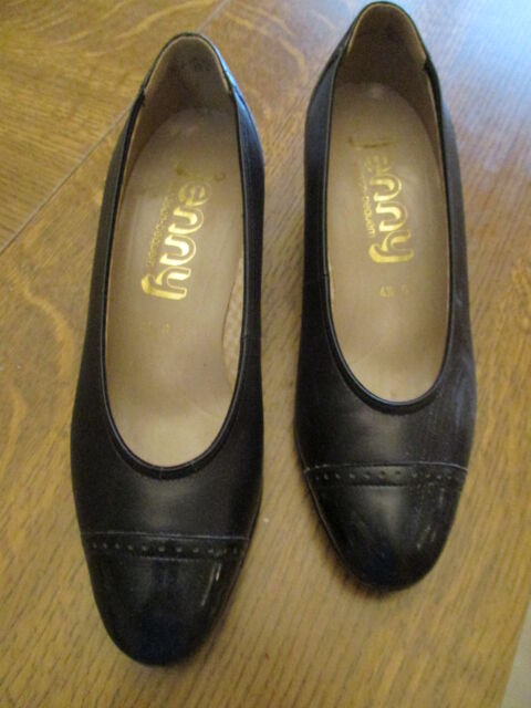 Souliers vernis sur les deux extr�mit�s port� une seule fois 0 M�rignies (59)