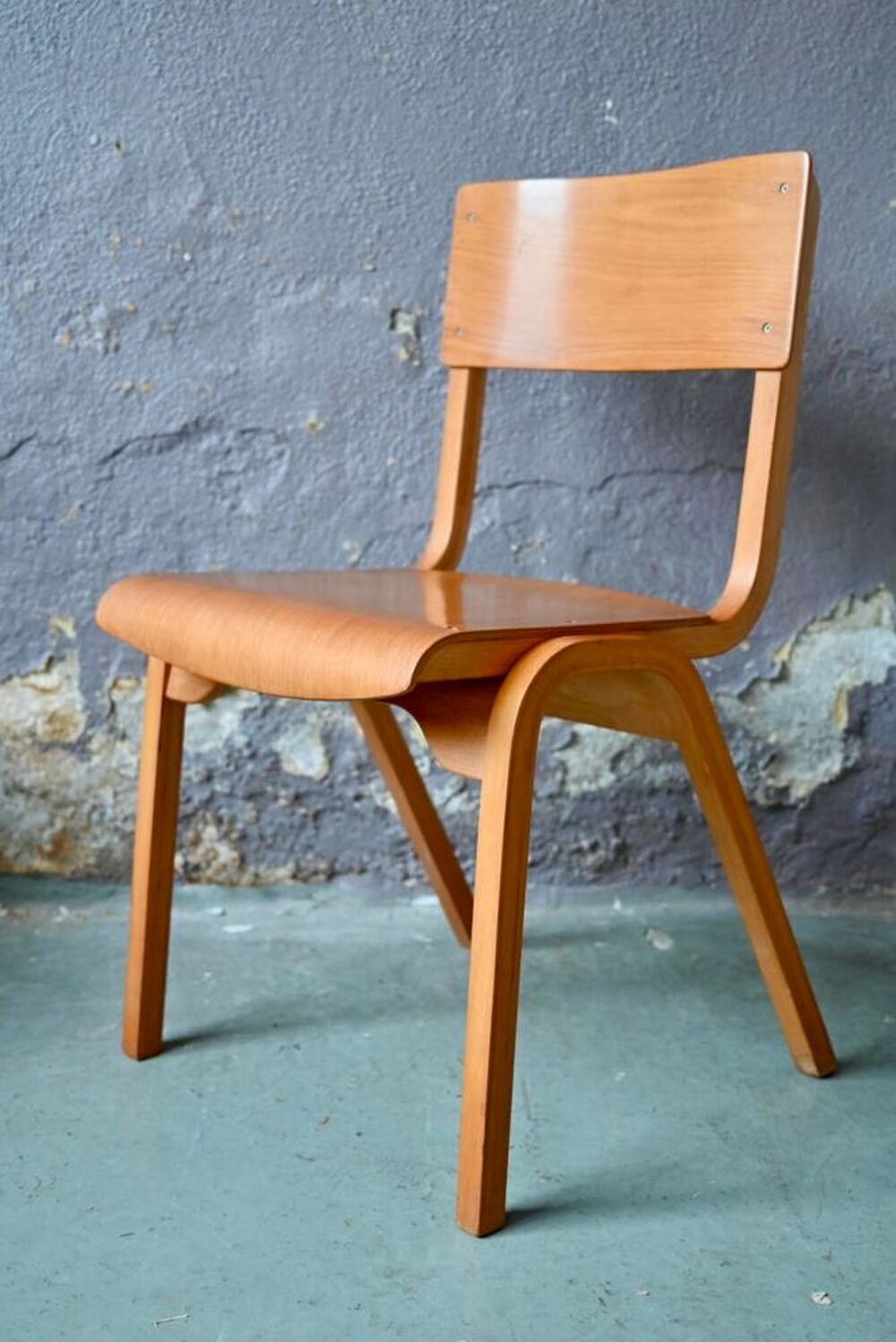 Lot de Chaises 8 vintage scandinaves en bois empilables Meubles